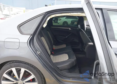 2018 Volkswagen Passat 3.6L V6 Gt z USA, uszkodzony, nr VIN 1VWJM7A32JC040264